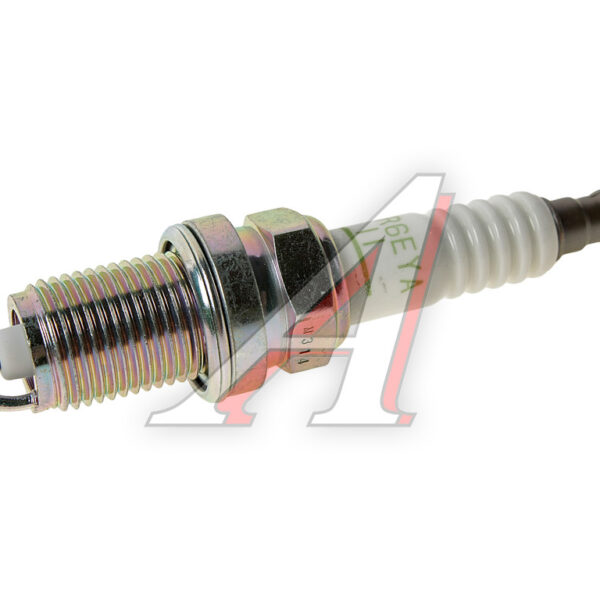 Свечи зажигания NGK BKR6EYA-11