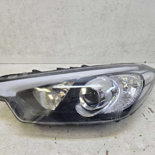 Фара головного света левая HYUNDAI/KIA