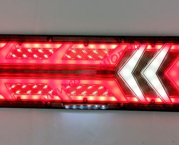Фонарь габаритный с ГБО LED 24V с бегущим поворот
